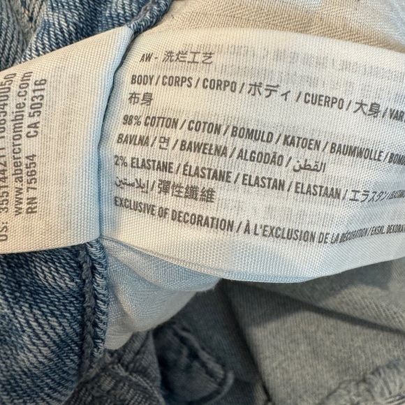 Hollister Curvy High Rise Mom Vintage Stretch Distressed Blue Jeans Size 1R - Picture 16 of 16